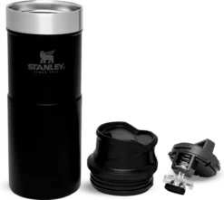 Thermosbeker Stanley The Trigger Action Travel Mug Matte Black Pebble 0,35L -MSR Winkel 2 1200x1074 1