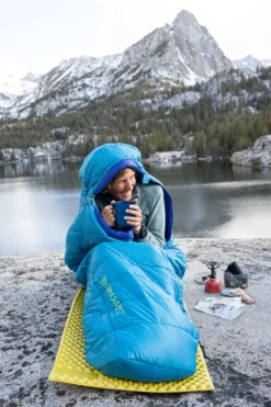 Slaapzak Thermarest Space Cowboy 45F/7C Long Celestial 20 Slaapzak Thermarest Space Cowboy 45F/7C Long Celestial -MSR Winkel 8 2022 thermarest sierranevada california patitucci 0190 2