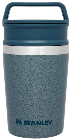 Thermosbeker Stanley The Shortstack Blauw 0,23L 10 Thermosbeker Stanley The Shortstack Blauw 0,23L -MSR Winkel Large JPG The20Adventure20Shortstack20Travel20Mug208oz20Hammertone20Ice 5