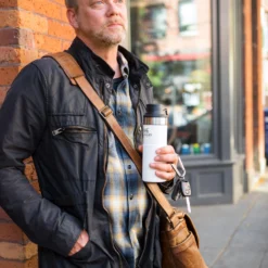 Thermosbeker Stanley The Trigger Action Travel Mug Polar 0,25L -MSR Winkel Stanley20 20The20Trigger Action20Travel20Mug20 20Lifestyle20Images20 204